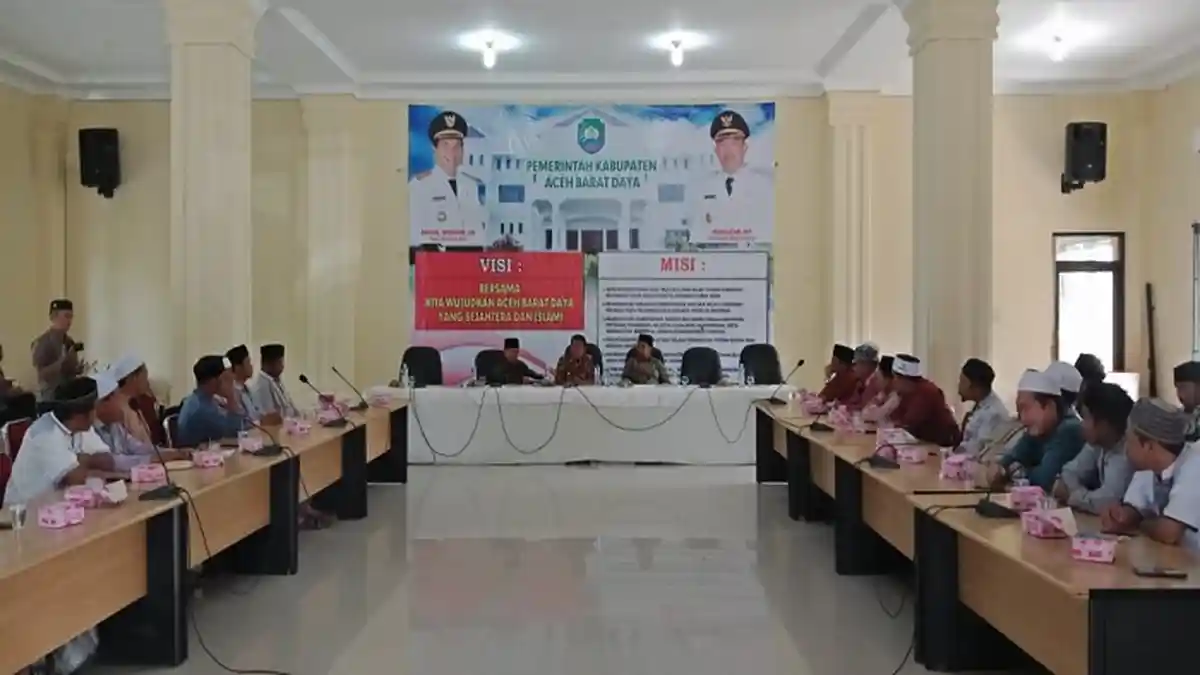 Bupati Abdya Gelar Pertemuan dengan 50 Khatib Muda, Ini Permintaan Akmal