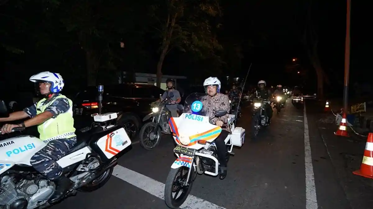 Pantau Malam Natal, Forkopimda Banyuwangi Motoran Keliling Gereja