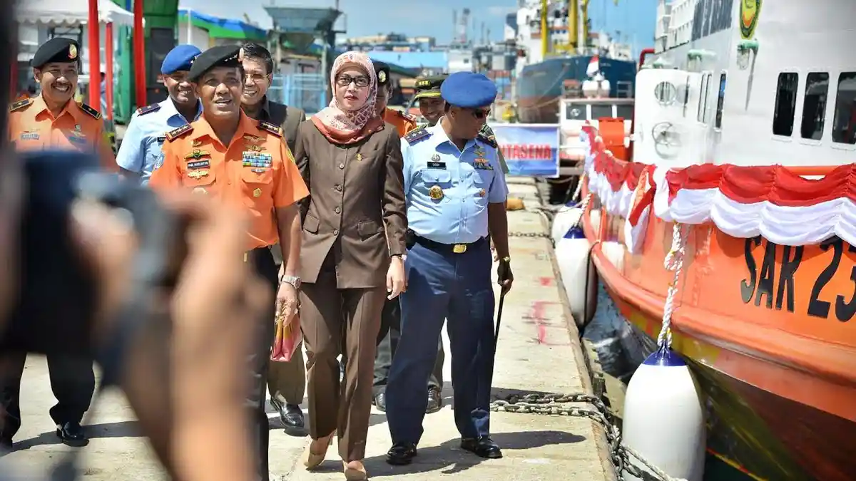 FOTO: Kepala Basarnas Resmikan Kapal Antasena 234 di Makassar