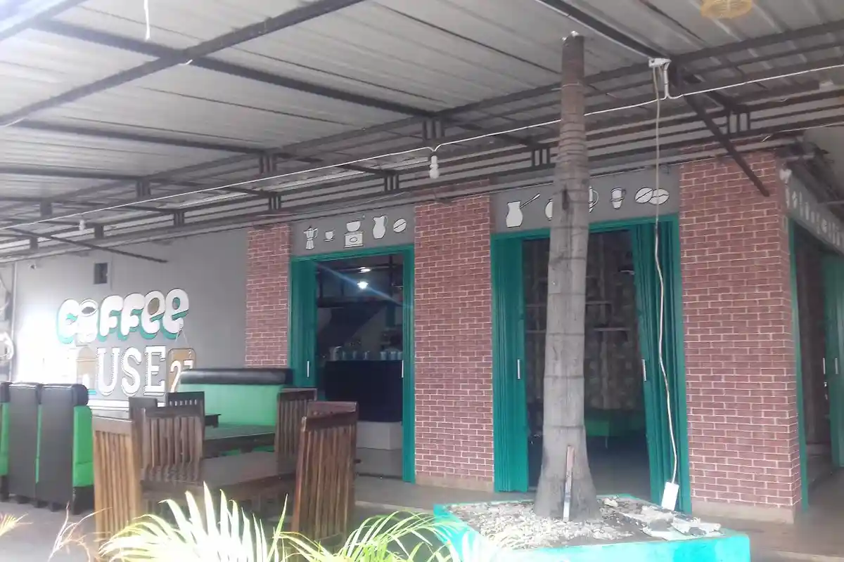 Ada Dua Tempat Kopi Asyik di Pasar Segar Makassar, Ini Dia - coffe-house_20170309_205734.jpg