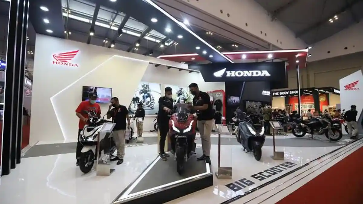Motor Baru Honda ST125 Dax & New Honda ADV160 Hadir di GIIAS 2022