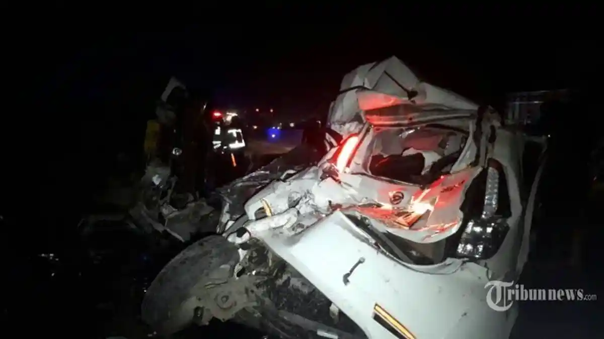 Minibus Jatuh ke Jurang, 5 Wisatawan Asal China Tewas