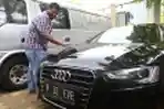 kpk-akan-lelang-mobil-sitaan-barbuk-para-koruptor_20170919_135024.jpg