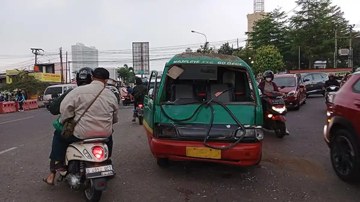 Begini Kondisi 2 Mahasiswi Unpad yang Jadi Korban Angkot Tabrak Pemotor di Jatinangor Sumedang