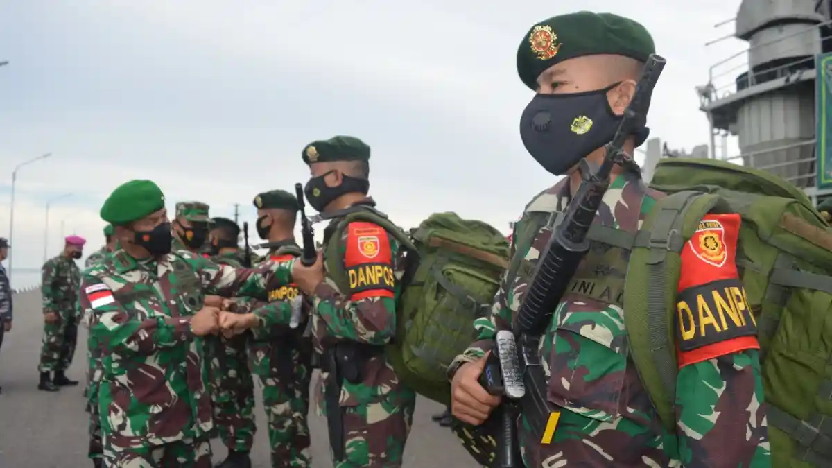 Danrem Maharajalila 092 Lepas Satgas Pamtas Batalyon Arhanud 16/SBC/Kostrad