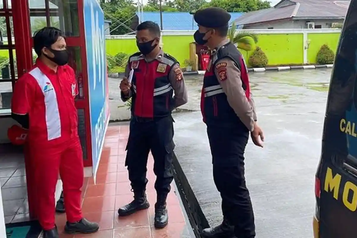 Polres Bontang Awasi Distribusi BBM Subsidi di Setiap SPBU Saat Natal dan Tahun Baru