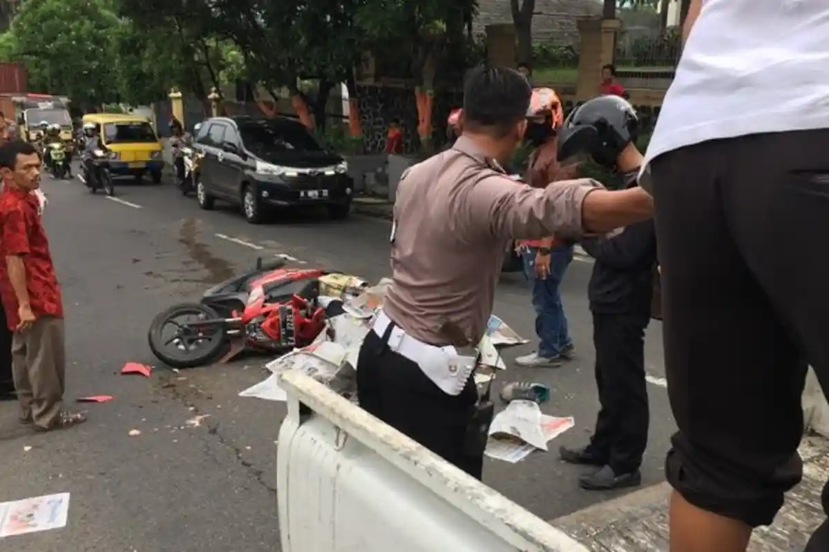 Kecelakaan Maut Pukul 14.30 WIB, Pemotor Tewas dengan Kondisi Mengenaskan, Anak Korban Berteriak