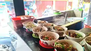 Coto-Makassar-Daeng-Ngawing-Senen.jpg