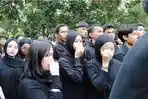 20260528-_-Tangis-Pelayat-Satu-Keluarga-Tewas-di-Temanggung.jpg