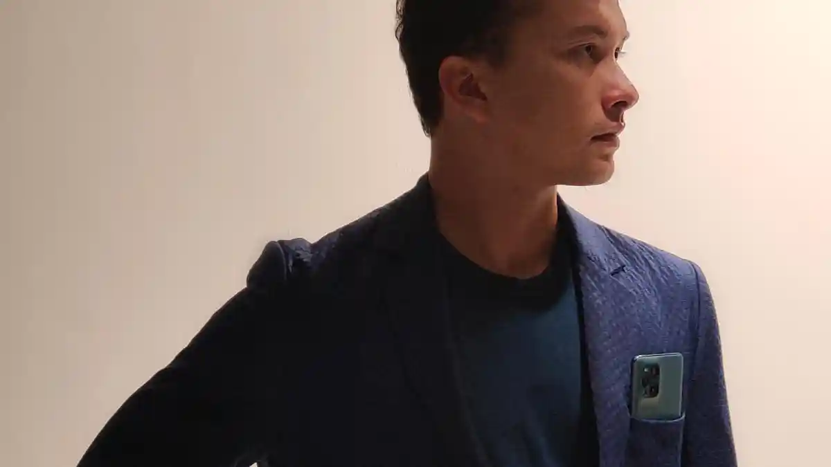 Nicholas Saputra Jadi Brand Ambassador Oppo Find X3 Pro 5G