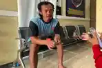 Polisi-Terekam-CCTV-Hajar-Pengamen-Badut-di-Tuban-Viral-Cuma-Diberi-Uang-Damai-Rp150-Ribu.jpg