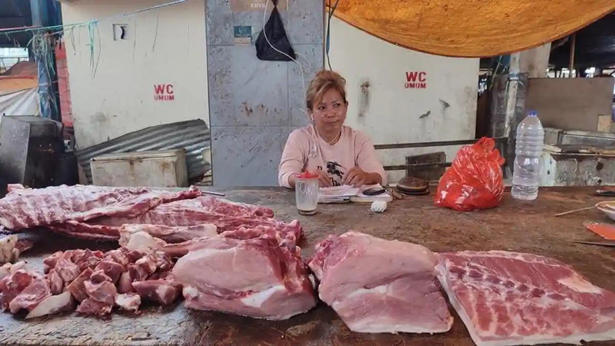 Harga Daging Babi di Pasar Pinasungkulan Karombasan Manado Terus Naik, Rp 70 Ribu per Kilogram