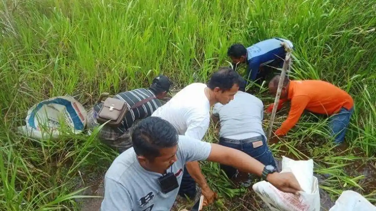 Identitas Kerangka di Trinsing Terungkap dari Baju Parpol yang Dikenakannya