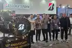 Momentum 50 Tahun, Bridgestone Perkuat Pasar Surabaya Dengan Ban Teknologi EV Ready