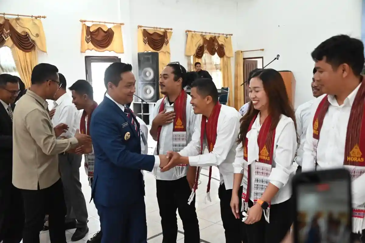 Lantik DKD, Bupati Oloan Nababan Harapkan Kemajuan Seni dan Budaya di Humbahas Meningkat