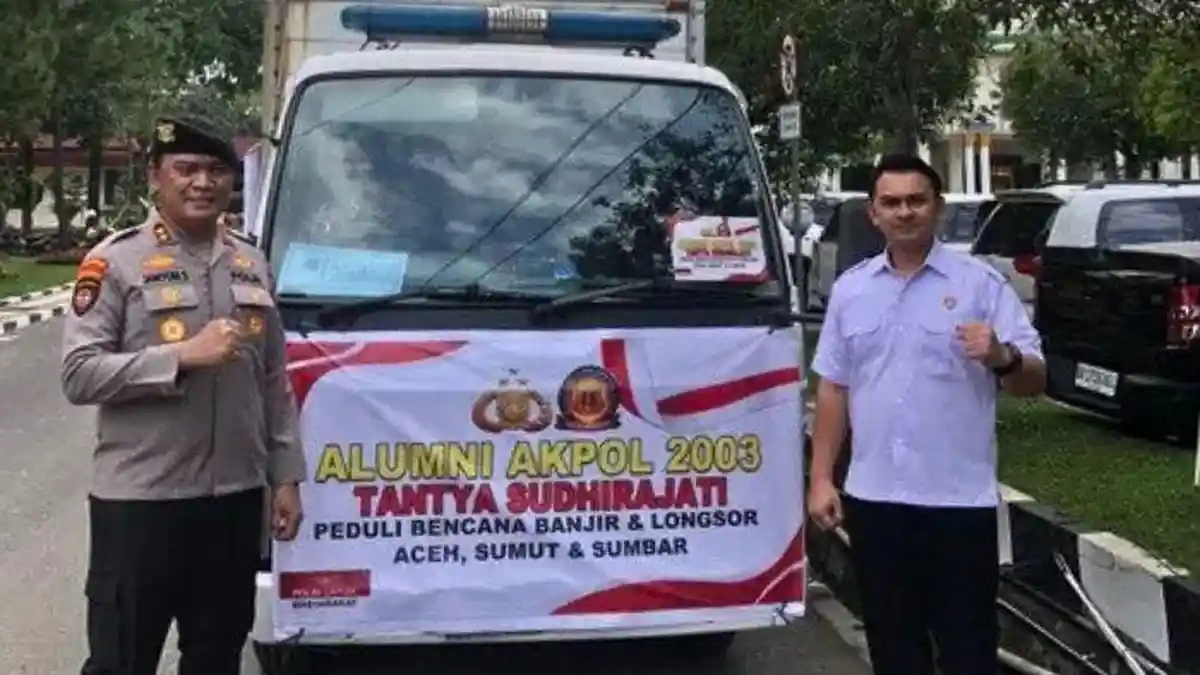 Alumni Akpol 2003 Salurkan Paket Sembako dan Air Bersih Lewat Polres Langkat