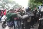 Ribuan Buruh dan Mahasiswa Demo Tolak UU Omnibus Law Cipta Kerja