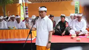 Bupati-Badung-Adi-Arnawa-Hadiri-Karya-Ngenteg-Linggih-di-Desa-Adat-Semana-Abiansemal-Bali.jpg