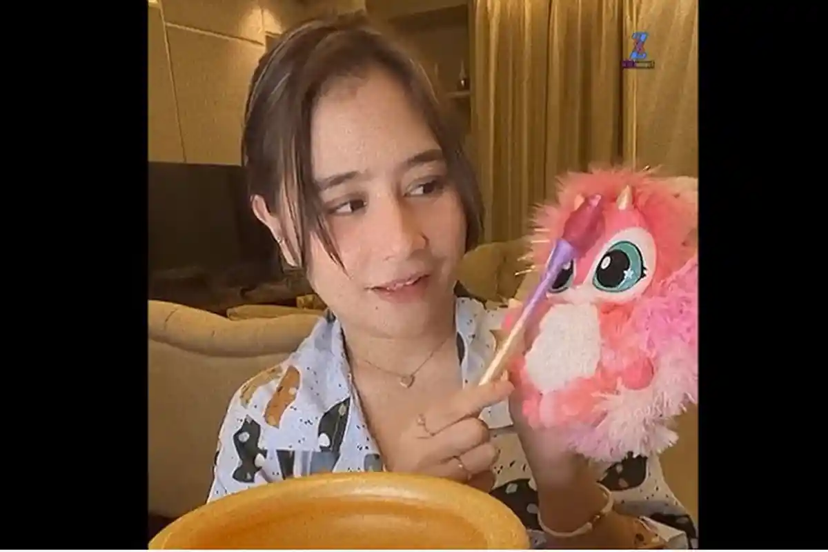 Prilly Latuconsina Tak Boleh Lagi Koleksi Komik hingga Mainan oleh Sang Mama: Katanya Udah Gede