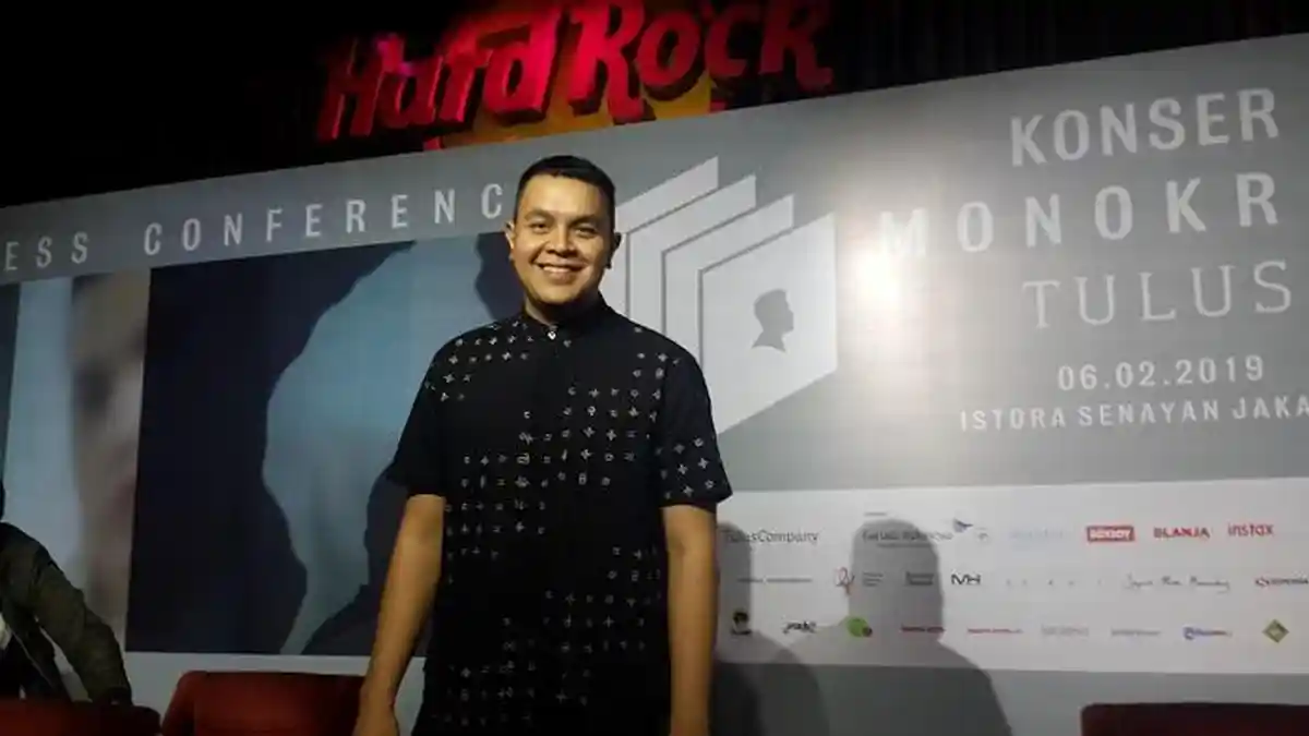 Tulus Janjikan Lebih Dekat dengan Penonton dalam Konser di Istora Senayan Besok