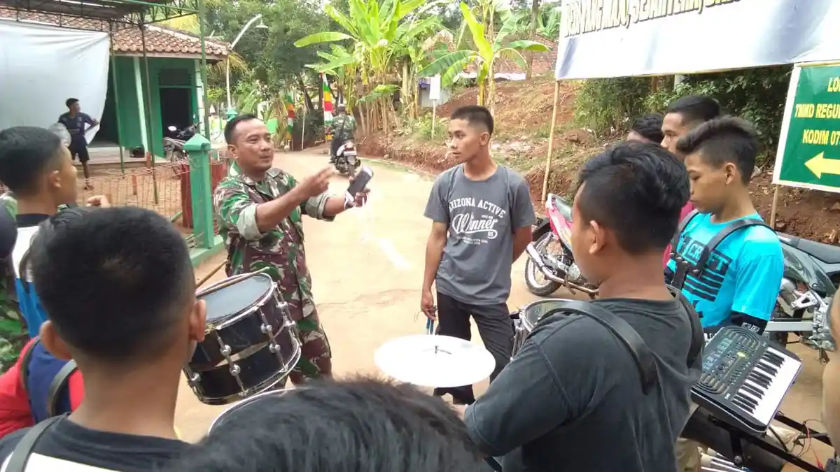 Kunjungan Wasev Danramil Subah Batang Siapkan Kesenian Tong Tong Prek