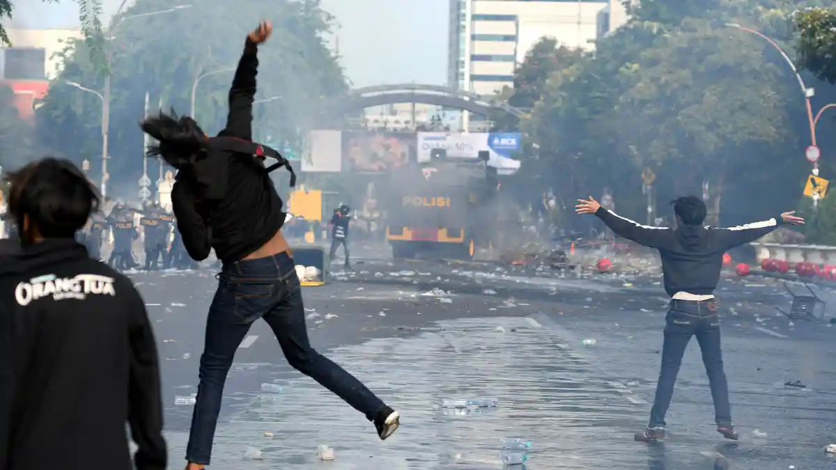 Fakta dan Hoax Seputar UU Cipta Kerja Menurut Kemenkominfo, Apa Saja Ya?