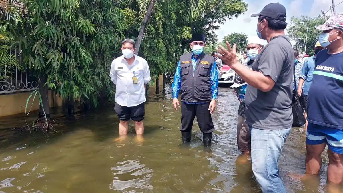Banjir Masih Mengepung Sidoarjo, Pemerintah Siapkan Pengungsian untuk Warga