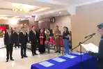 ali-Kota-Bitung-Hengky-Honandar-SE-melantik-4-pejabat-sdga.jpg