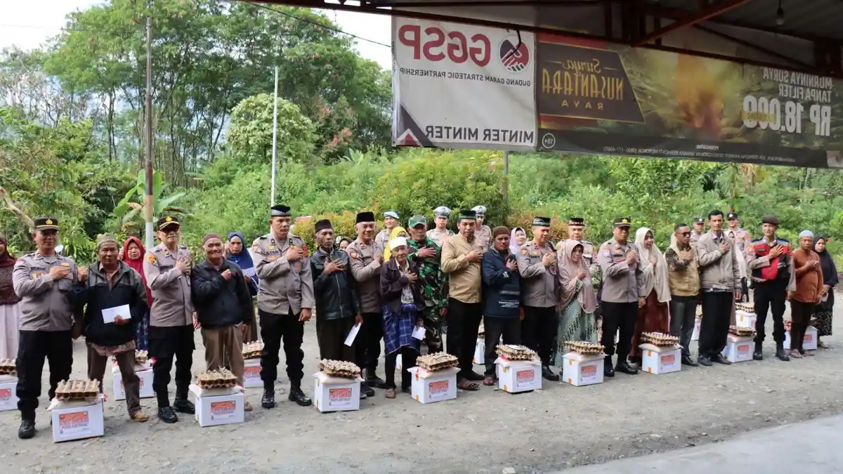 Polres Aceh Tengah Bantu Sembako dan Sediakan Layanan Kesehatan Gratis ke Warga Bintang