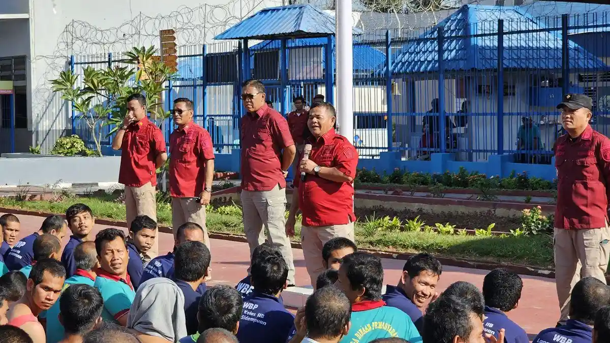 Sapa Warga Binaan, Kalapas Padangsidimpuan Berikan Arahan dan Bimbingan 