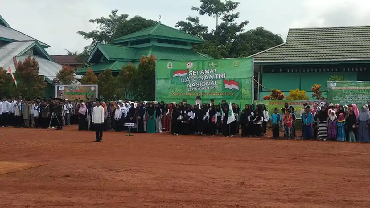 Pimpin Upacara Hari Santri Nasional, Ini Pesan Yang Disampaikan Jumran