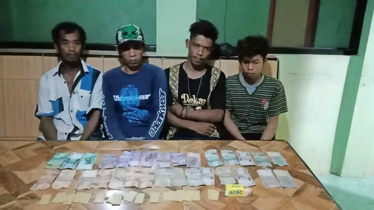 Asyik Berjudi di Rumah Susun Kementrian PUPR Maros, Empat Warga Dibekuk Polisi