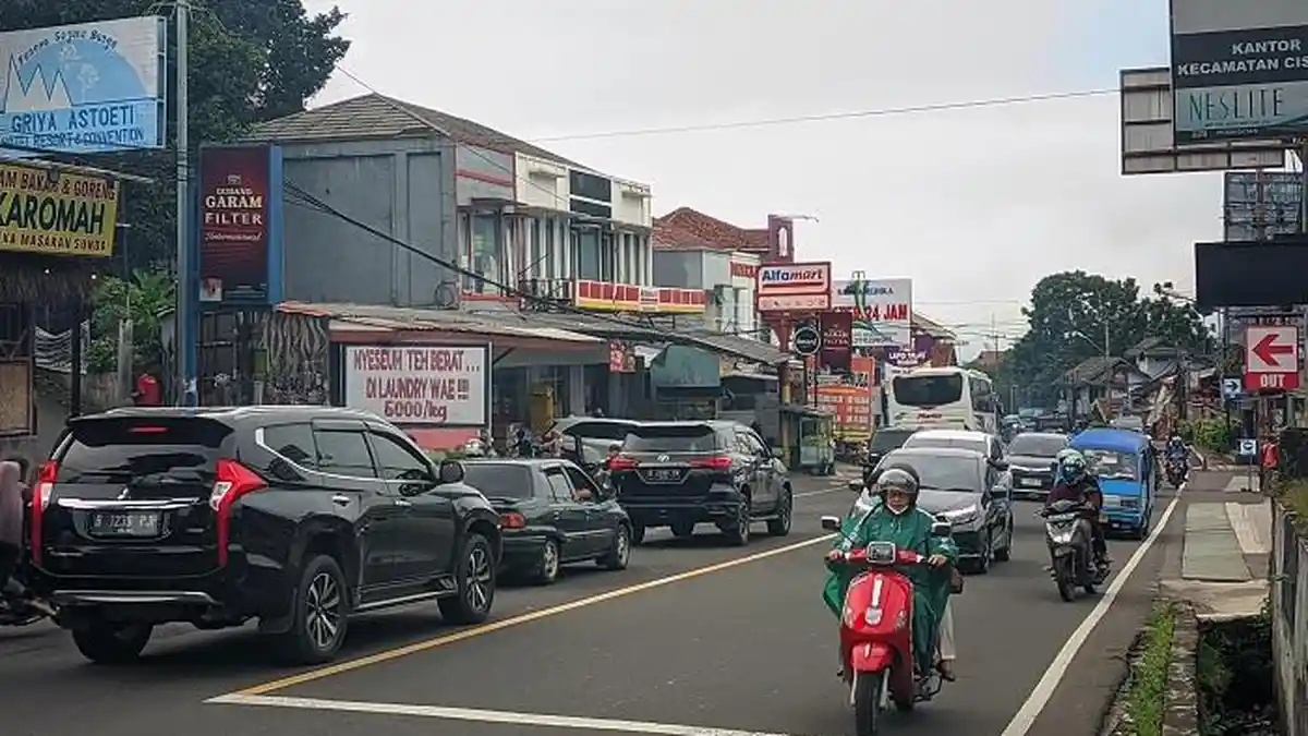 Kondisi Terkini Jalan Raya Puncak Bogor Minggu 10 Maret 2024, Lalu Lintas Dibuka Normal