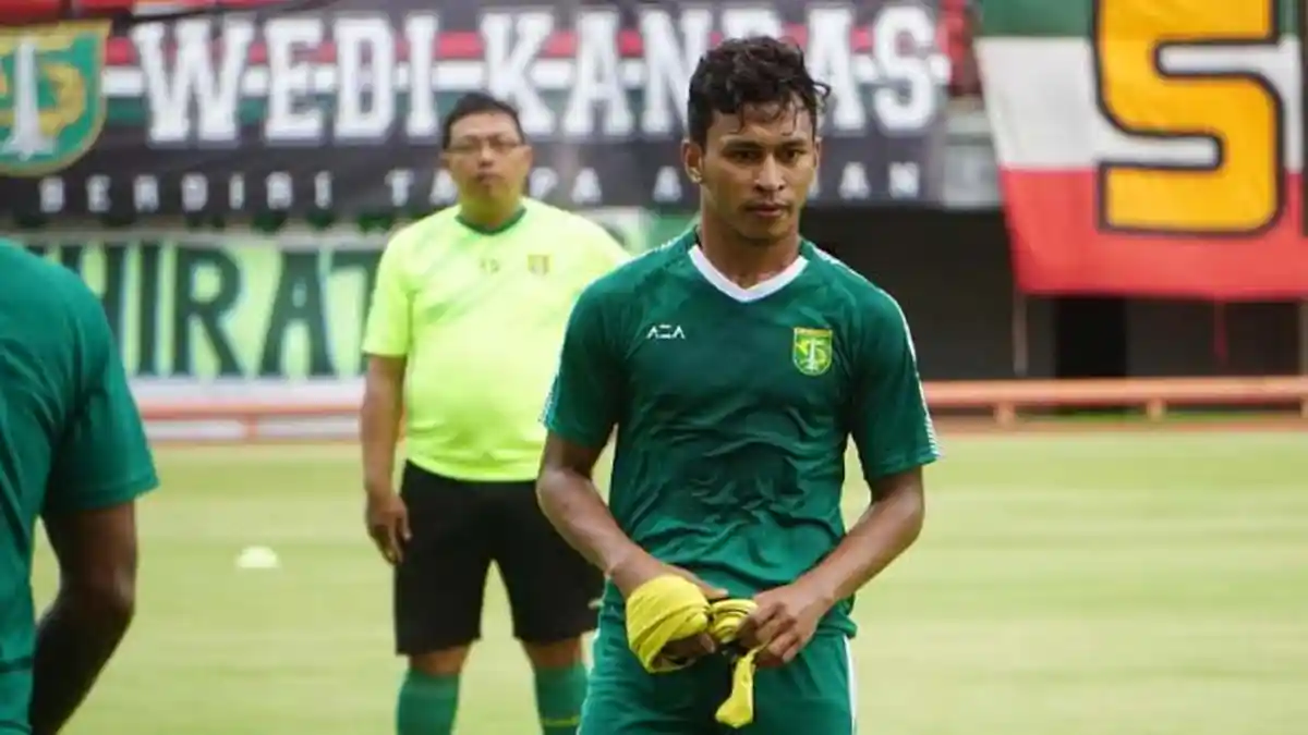 Osvaldo Haay Kembali Tidak Ikuti Latihan Persebaya Surabaya