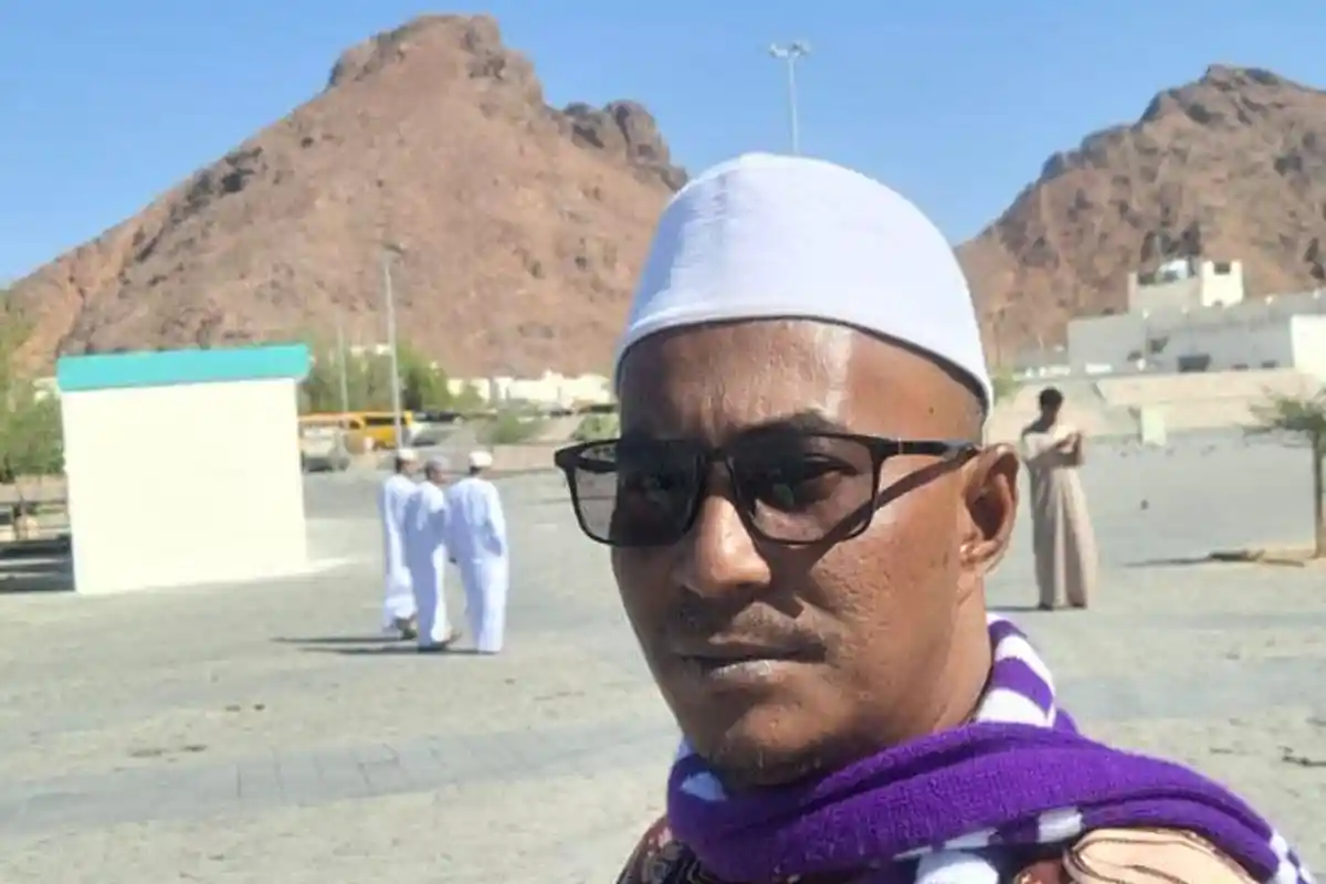 Jabal Uhud: Bukit Cinta, Syahid, dan Keabadian