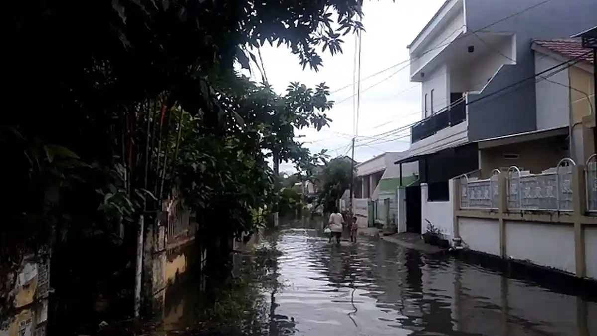 Hujan Subuh-subuh, Jl Faisal Makassar Banjir
