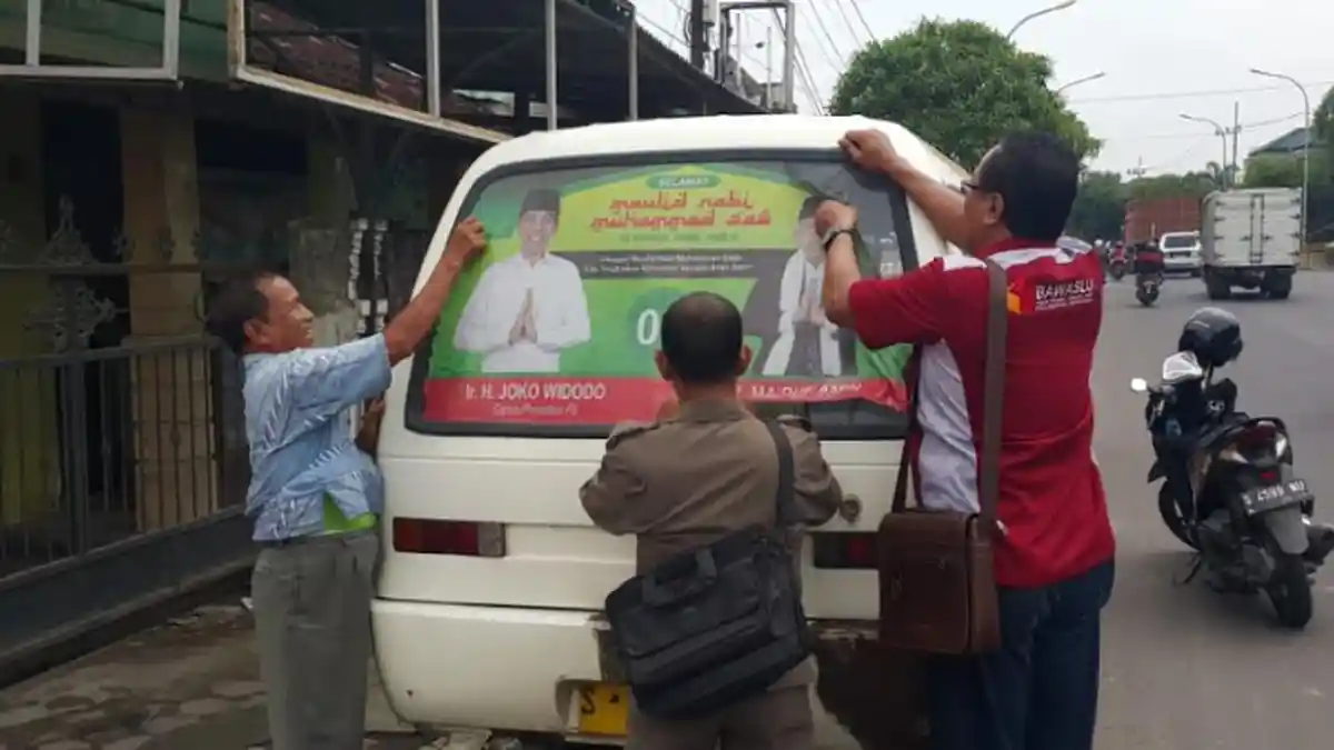 Bawaslu Jatim Ingatkan Peserta Pemilu Tak Pasang Stiker di Kendaraan Angkutan Umum
