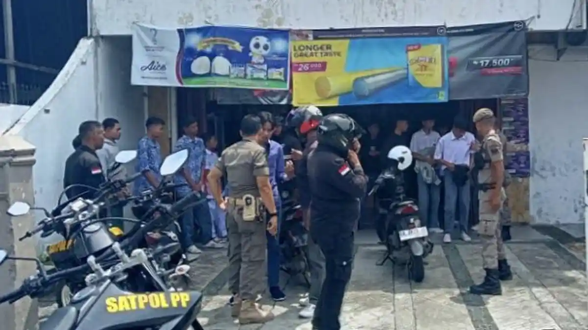 Main Domino di Warung Saat Jam Pelajaran, 15 Pelajar Diangkut Satpol PP Kota Padang