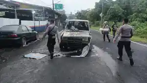 Unjuk-rasa-berJHGJGHJ.jpg