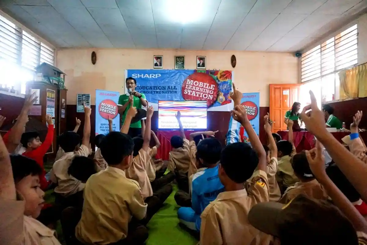 Sharp Gelar CSR Servis Gratis Elektronik