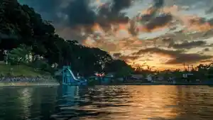 Suasana-wisata-pemandian-alam-Selokambang.jpg