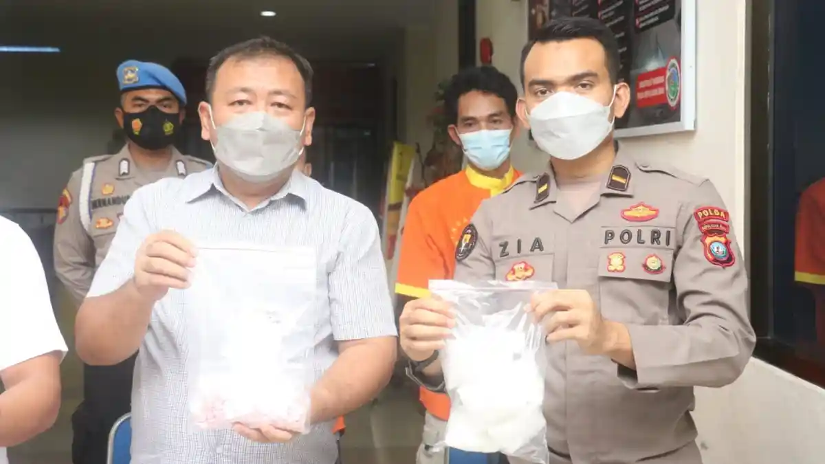 POLDA Kepri Musnahkan 1 Kg Sabu Hasil Tangkapan Selama Oktober 2021