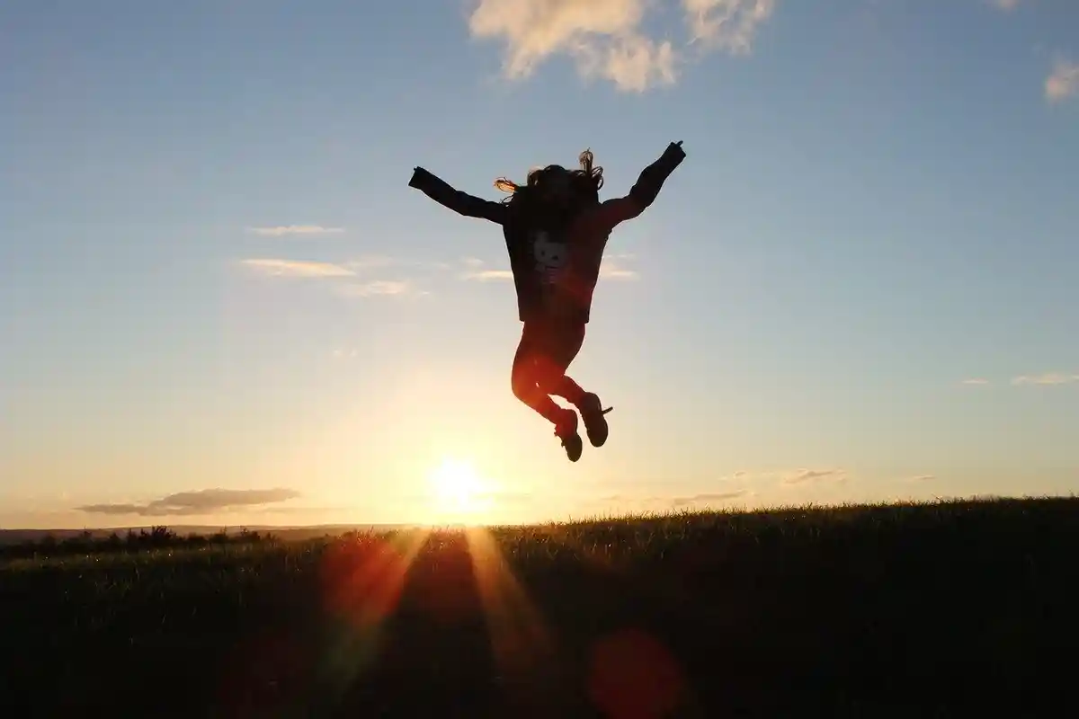 9 Zodiak Beruntung Sabtu 10 April 2021 : Ada yang Sukses Lewat Bantuan Teman