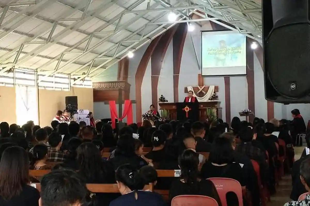 Gereja Toraja Mamuju Semarakkan Rangkaian Paskah dengan Kegiatan Sosial dan Perlombaan
