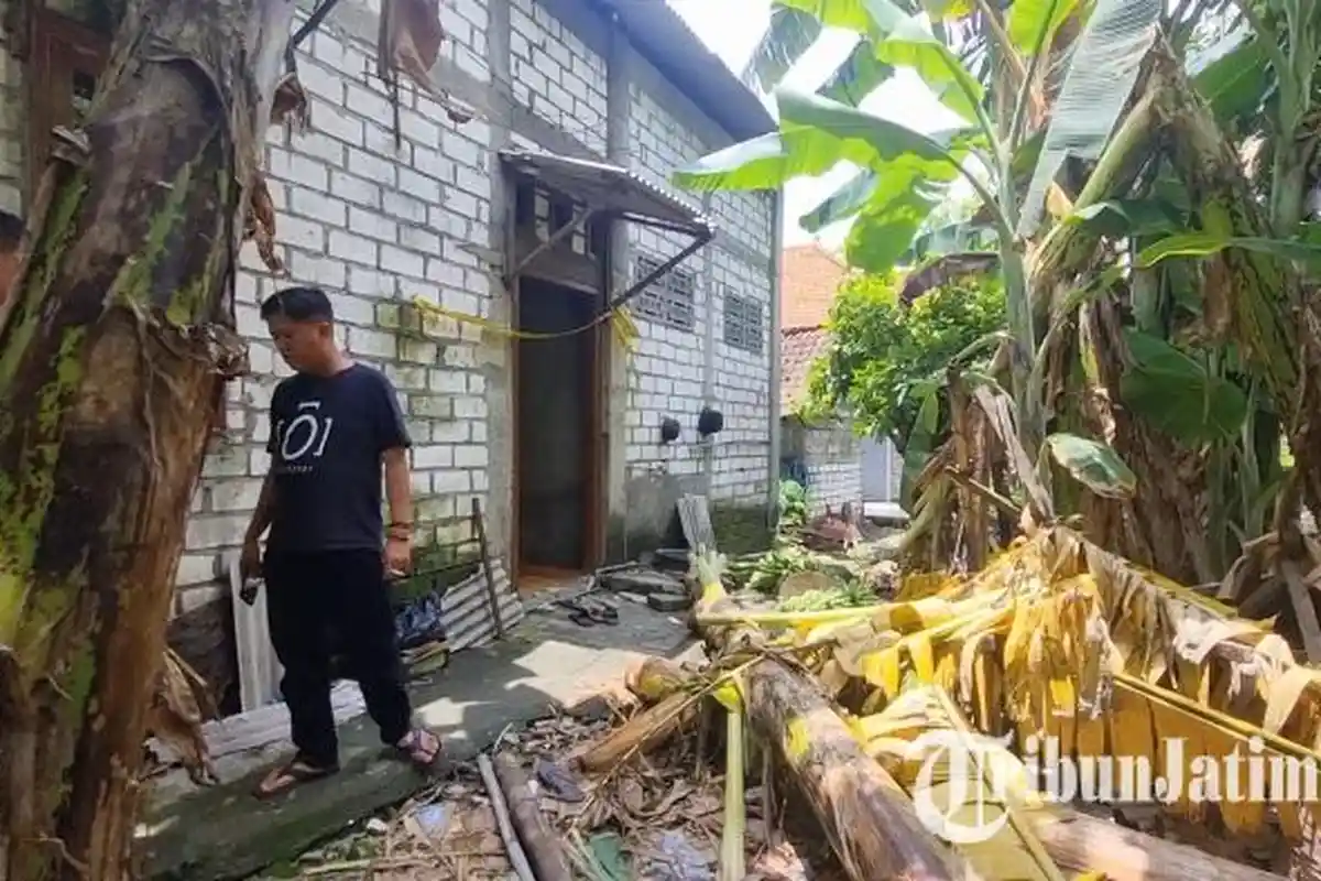 BREAKING NEWS - Wanita Gresik Tewas Mengenaskan di Sebelah Balita, Uang Ratusan Juta Dirampok