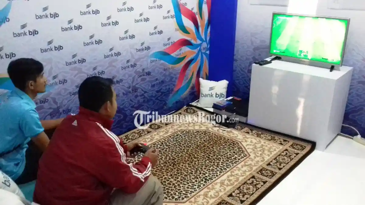 Finalis Kompetisi Playstation di PON XIX Kembali Bertanding Untuk Rebut Samsung Galaxy Tab