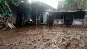 dampak-banjir-Situbondo-Jatim-2312026.jpg