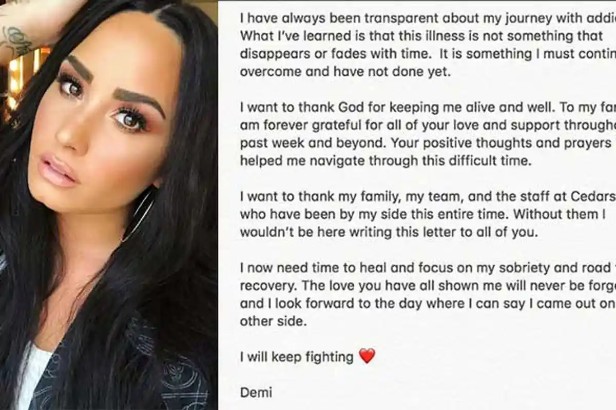 Tinggalkan Rehab, Demi Lovato Terbang Ke Chicago Untuk Perawatan Intensif