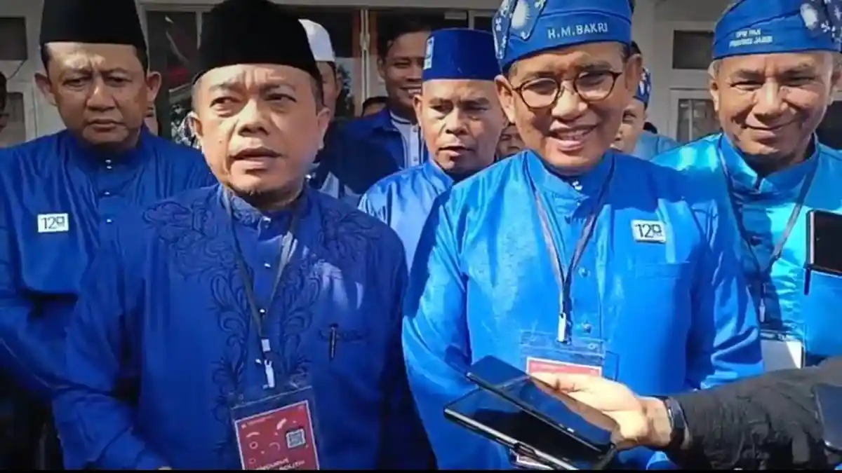 Dampingi PAN Daftar Bacaleg ke KPU, Al Haris Komitmen Besarkan PAN di Jambi