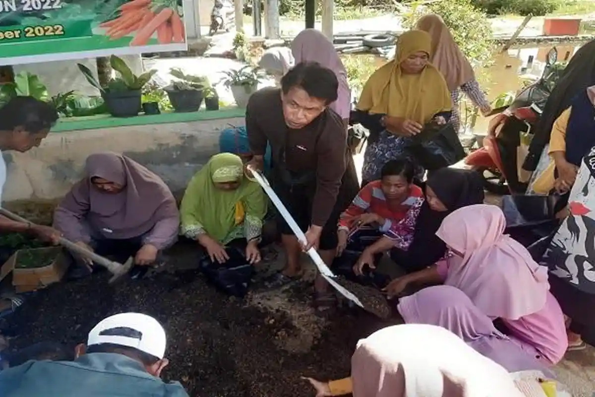 Manfaatkan Pekarangan Rumah, Ini yang Dilakukan Emak-emak Sungai Dungun Mempawah